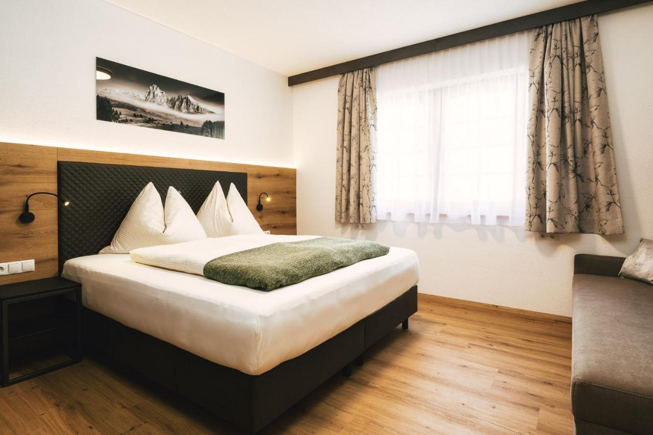 Camping Dreilaendereck Blockhuetten & Apartments Ried im Oberinntal Exterior foto