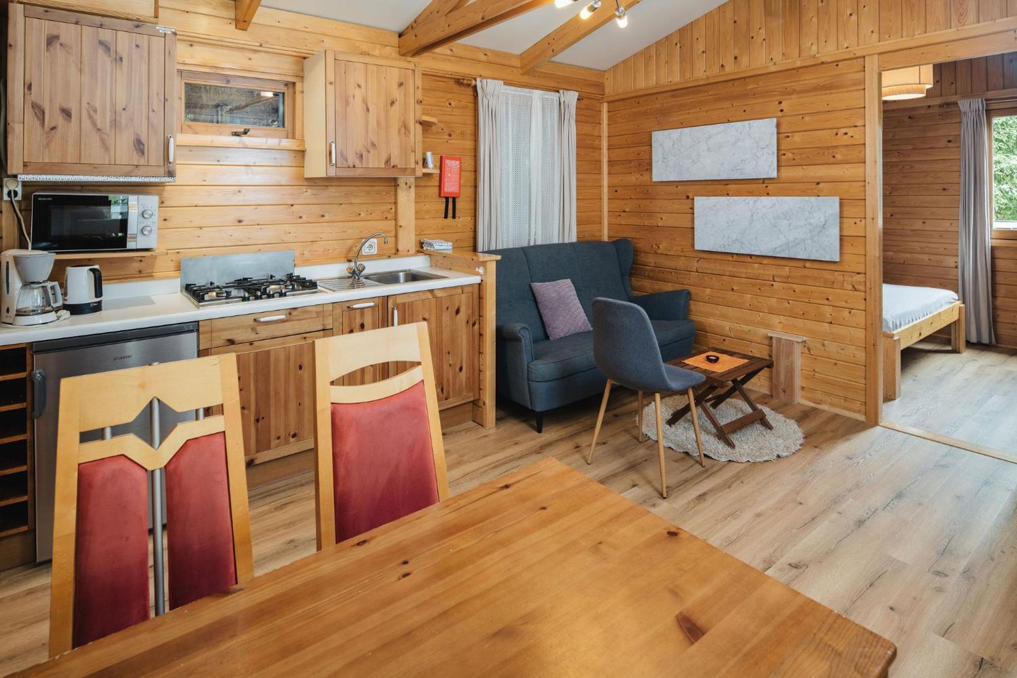 Camping Dreilaendereck Blockhuetten & Apartments Ried im Oberinntal Exterior foto